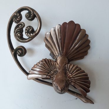 Bronze NZ Fantail